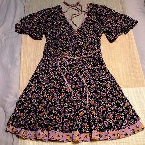 Pretty floral print dress by band of gypsies. Size S. Excellent condition!
